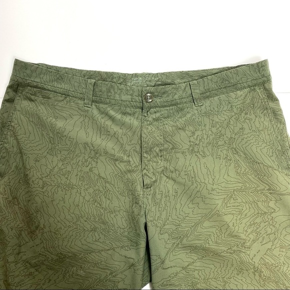 Nike Golf Standard Fit Golf Shorts Print Green - Picture 3 of 9